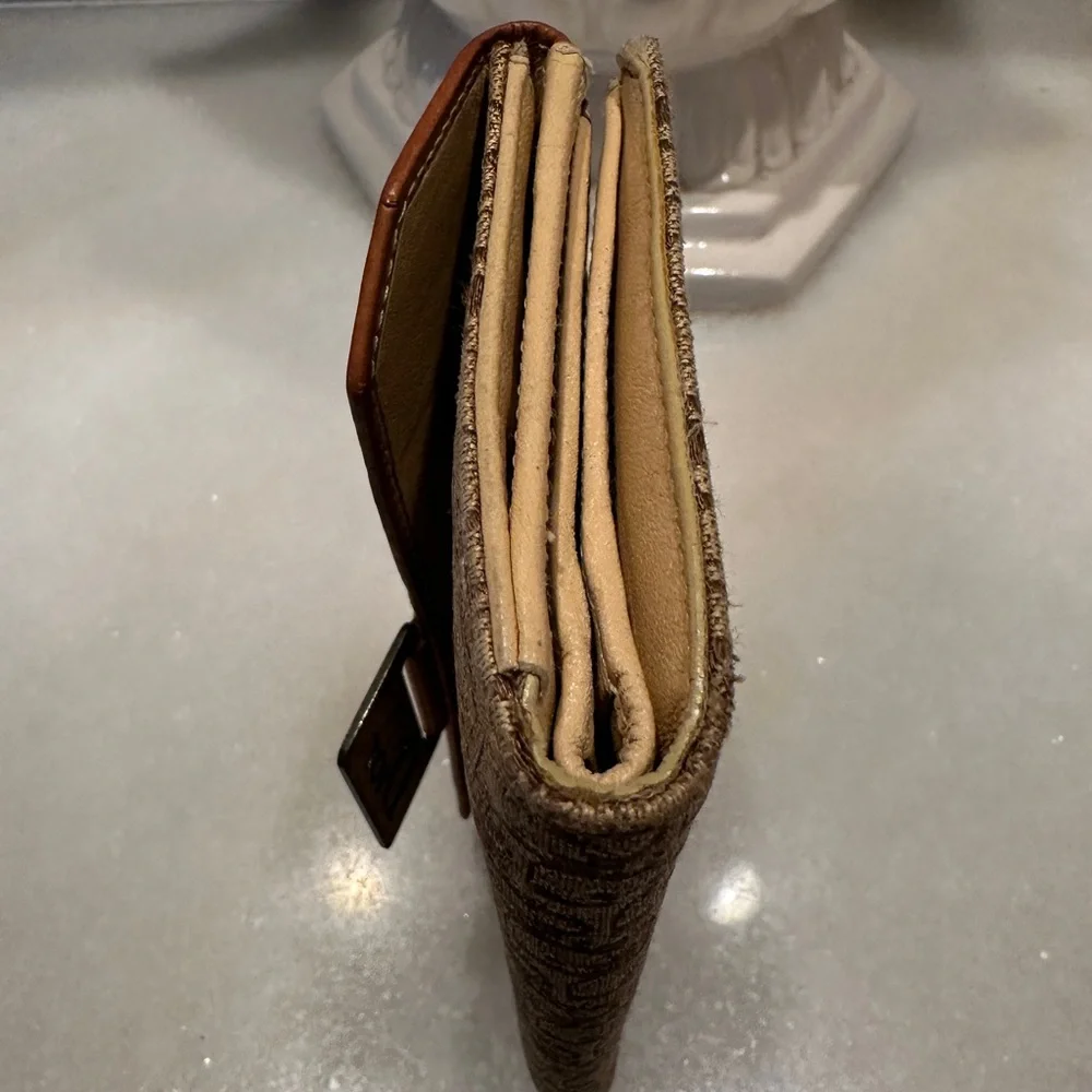 Dior Vintage Beautiful Brown and Tan Women's wallet